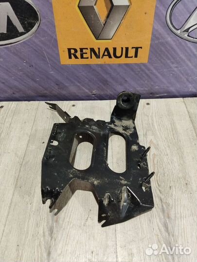 Кронштейн Крепление блока эбу Renault clio 3