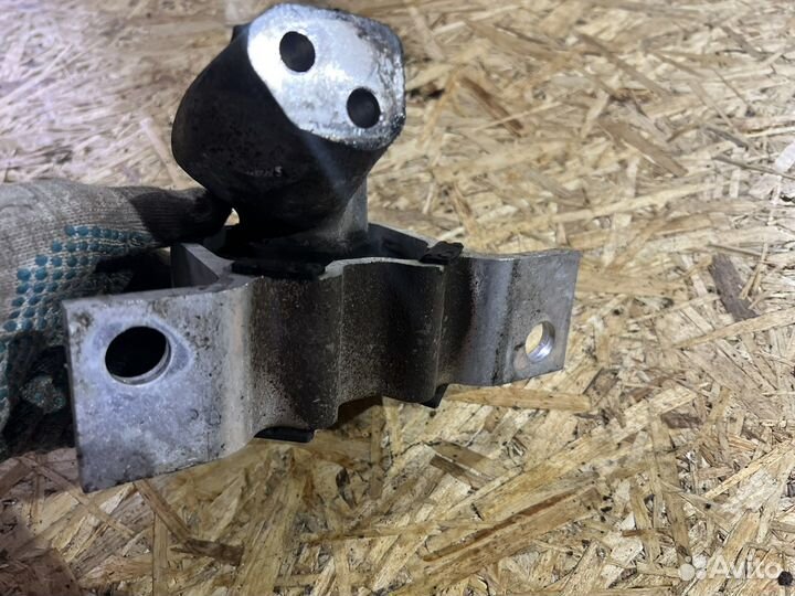Опора двс LADA largus x-ray