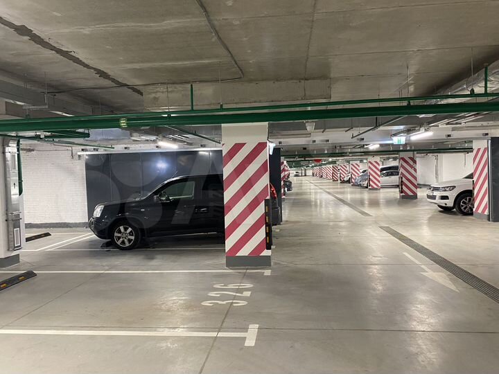 Машиноместо, 13 м²