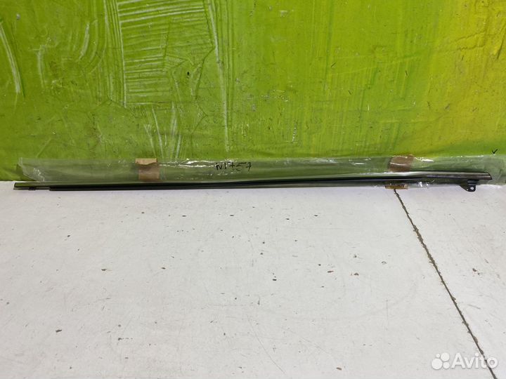 Молдинг двери передней Nissan Tiida C11 Новый