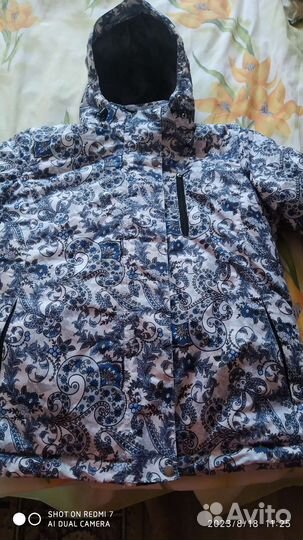 Горнолыжная куртка женская 48 р-р