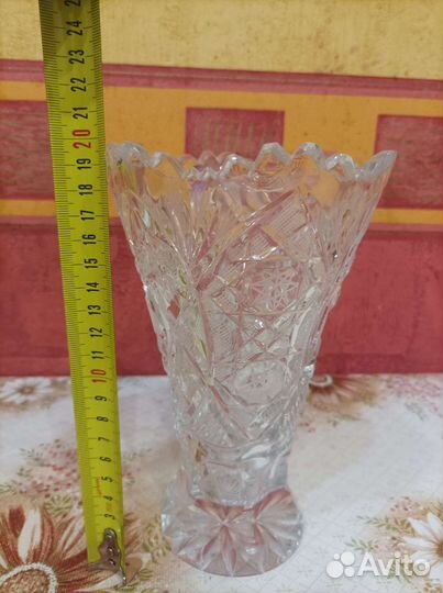 Хрустальная ваза маленькая