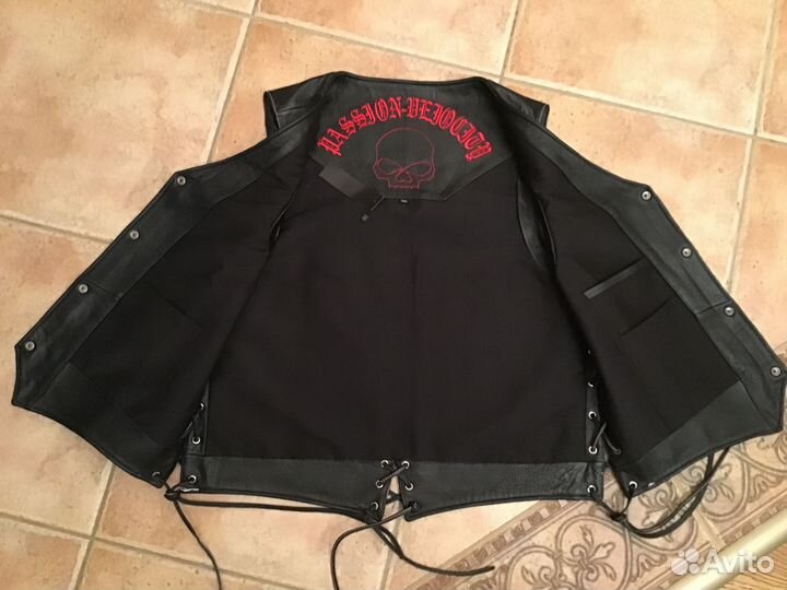 Байкерский кожаный жилет