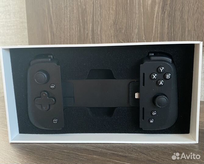 Мобильный контроллер razer