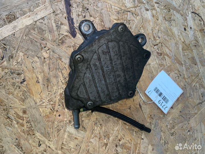 Насос вакуумный Toyota Avensis универсал D4D 2010