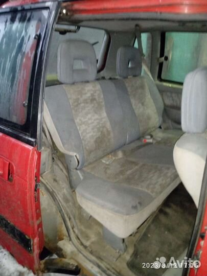 Сидения от Митсубиси Спайс Раннер