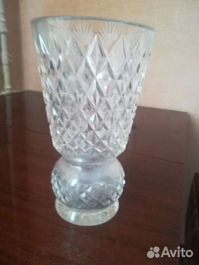 Хрустальная ваза