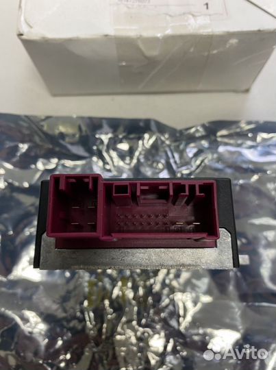 Блок управления топливным насосом BMW 16147276073