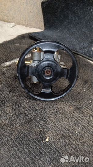 Насос гидроусилителя Mitsubishi Lancer CS2A 4G18