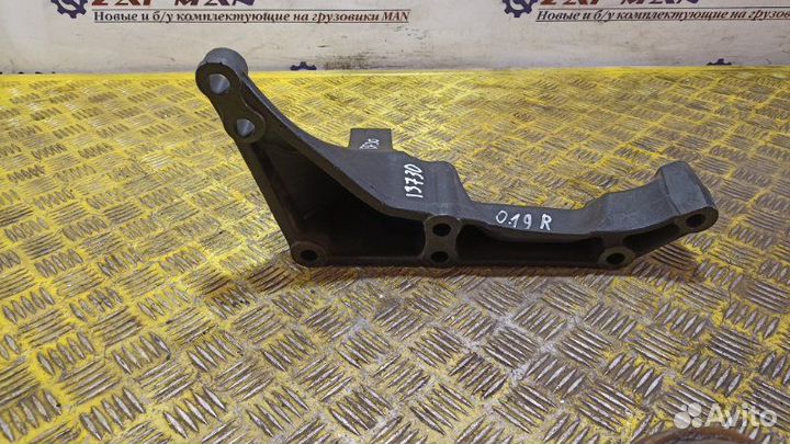 Кронштейн двигателя правый Man Tga Tgs Tgx