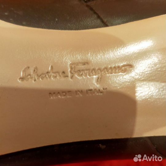 Сапоги Salvatore Ferragamo Италия 38 размер