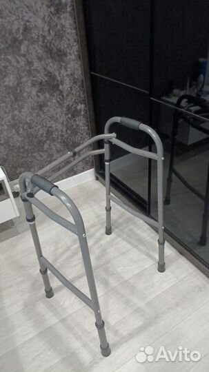 Ходунки для взрослых шагающие