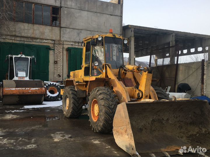 Фронтальный погрузчик амкадор аренда
