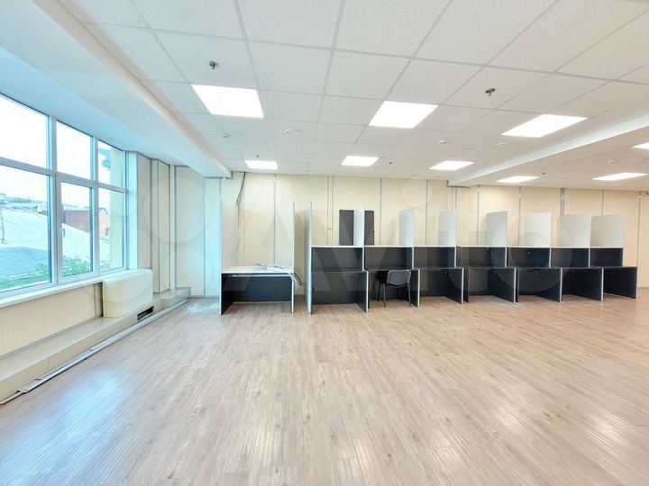 Офис 165 м² ремонт под арендатора, парковка