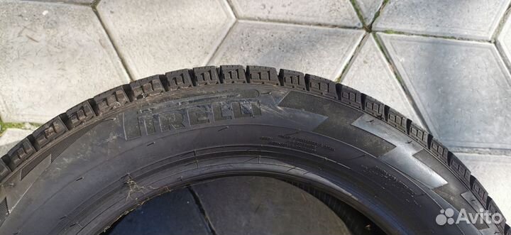 Pirelli Ice Zero FR 205/55 R16