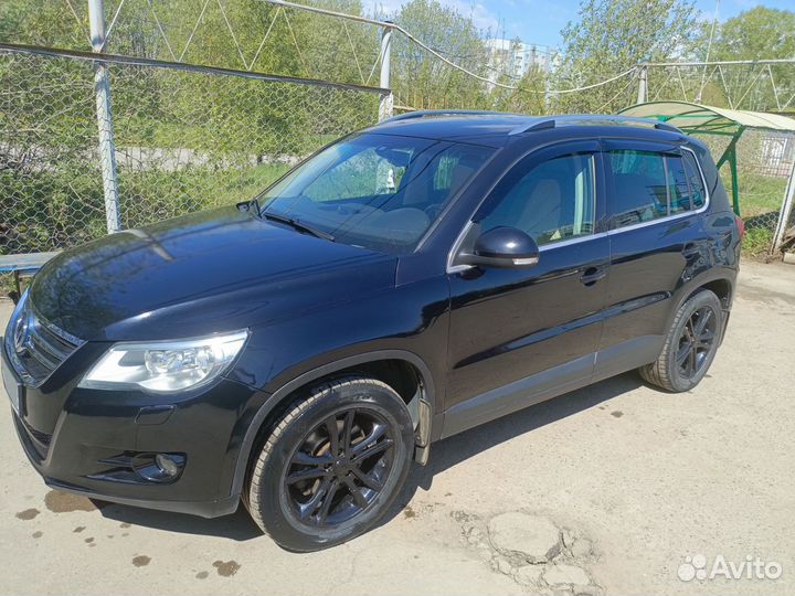 Volkswagen Tiguan 2.0 AT, 2010, 191 120 км