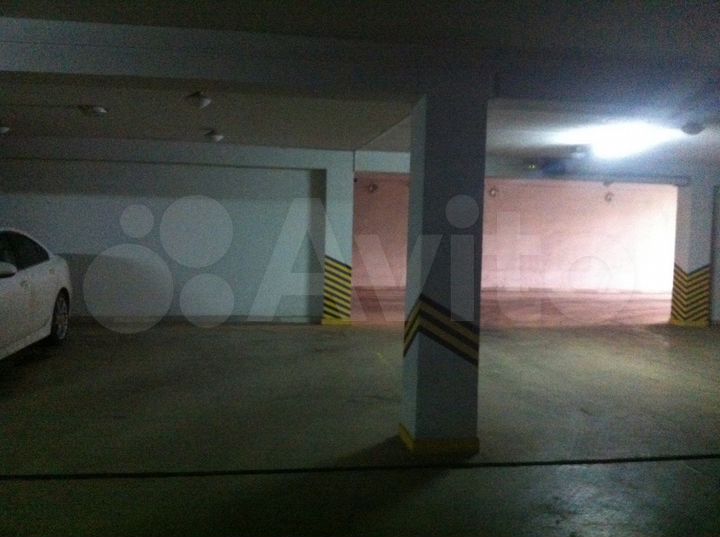 Машиноместо, 18 м²