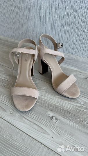 Босоножки T.taccardi