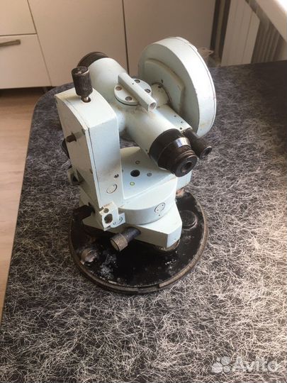 Теодолит оптический