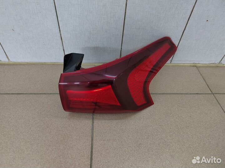 Фонарь наружный правый LED Hyundai Santa Fe 4 TM