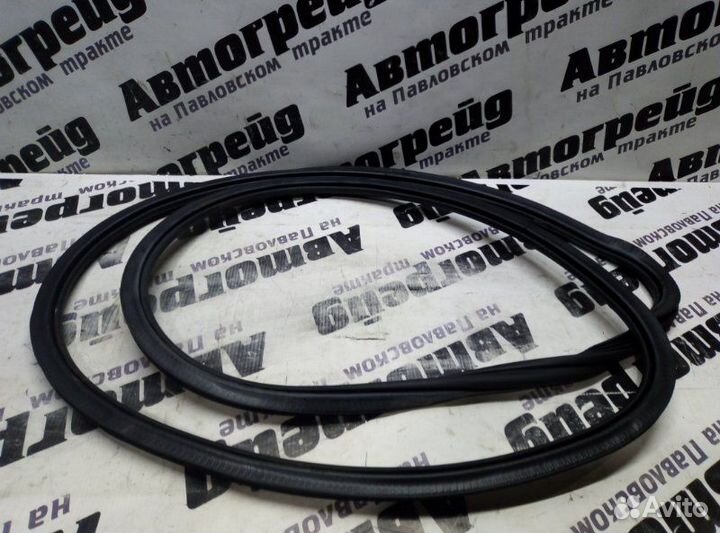 Уплотнение двери переднее Audi A4 8K2 CDN