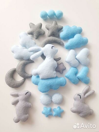 Мобиль на кроватку из фетра