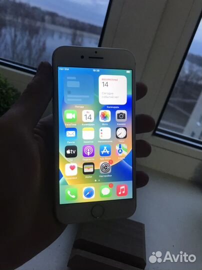 iPhone 8, 64 ГБ