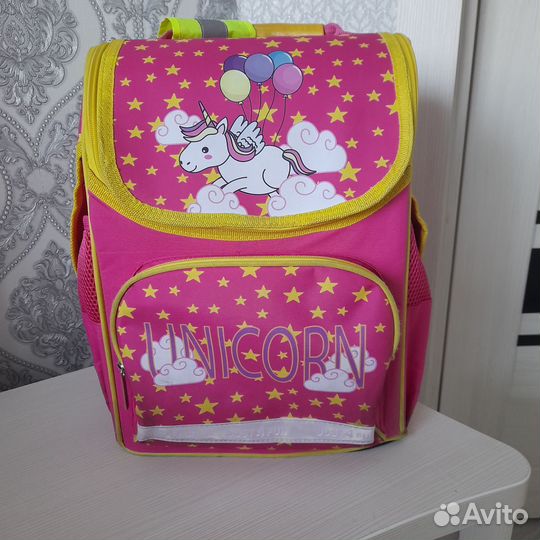 Школьный рюкзак