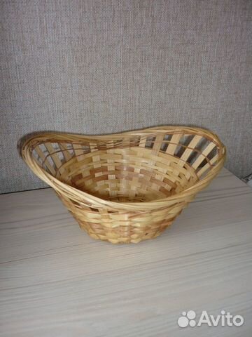 Плетеная корзинка для фруктов