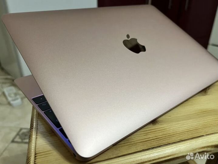 Macbook 12 Rose gold 512 GB как новый
