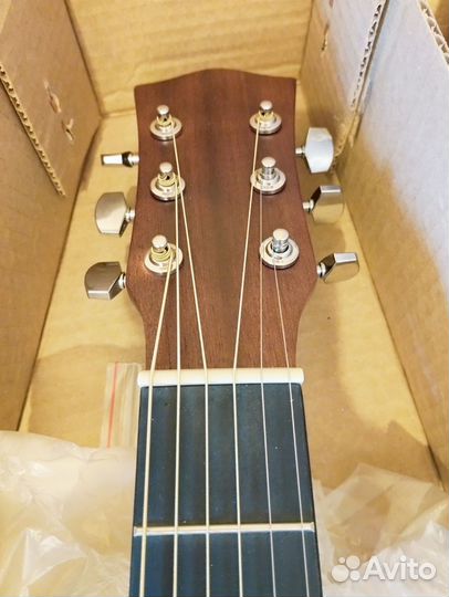Гитара с широким грифом (Россия)