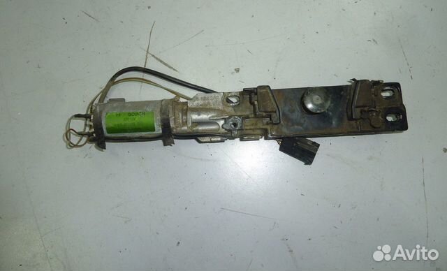 Доводчик багажника Bmw 7 E38