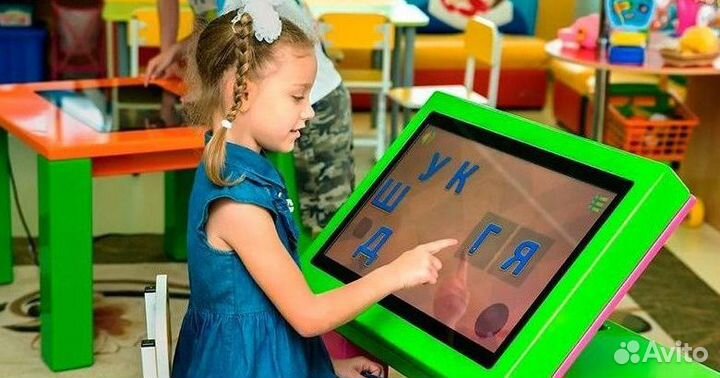 Интерактивный сенсорный стол