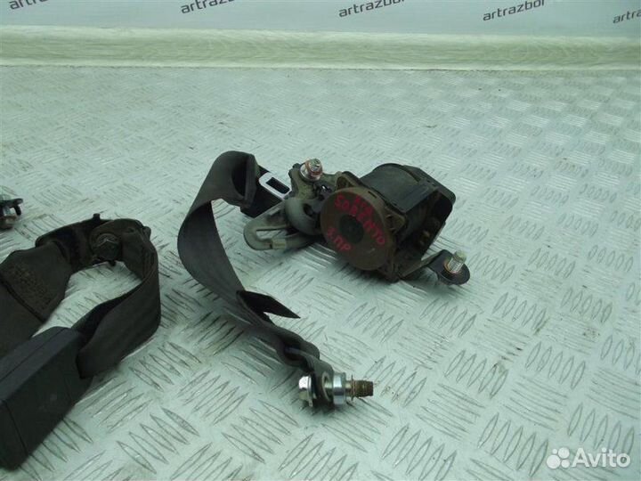 Ремень безопасности задний Kia Sorento 1 BL 2.5