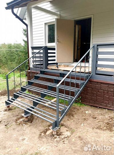 Лестницы прямые под ключ