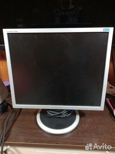 Монитор Samsung