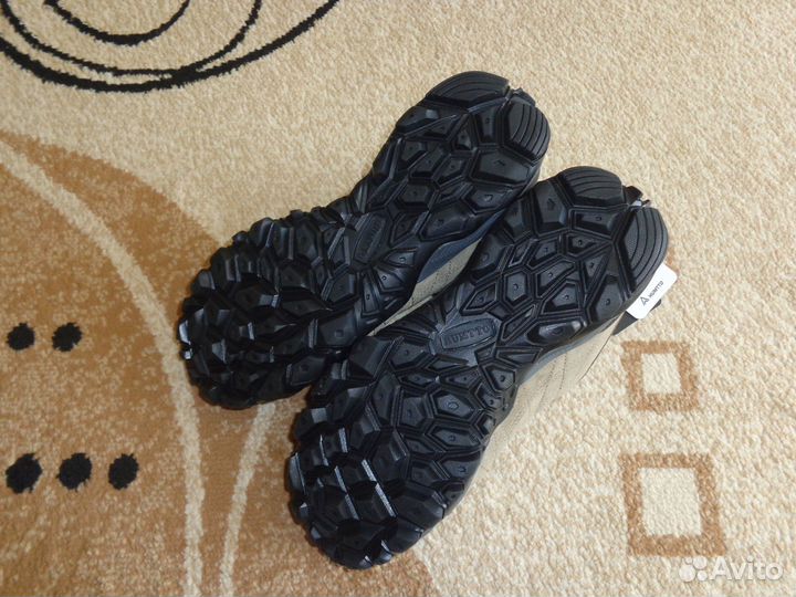 Кроссовки Humtto