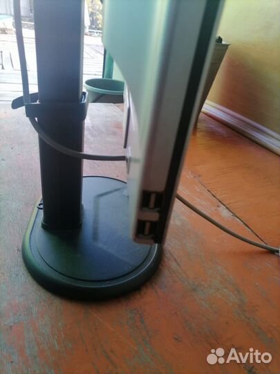 Монитор Philips
