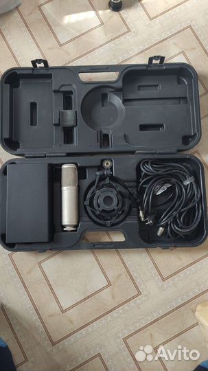 Микрофон - конденсаторный студийный микрофон rode