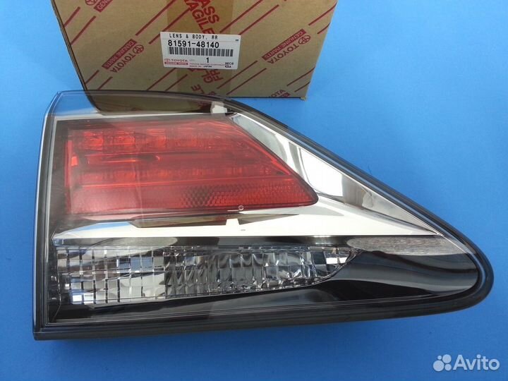 Фонарь задний в крышку багажника Lexus RX 270