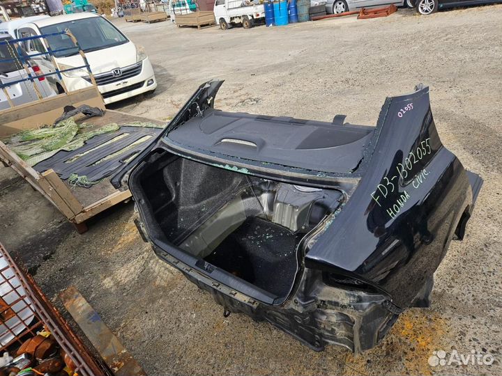 Четверть правая Honda civic 4D