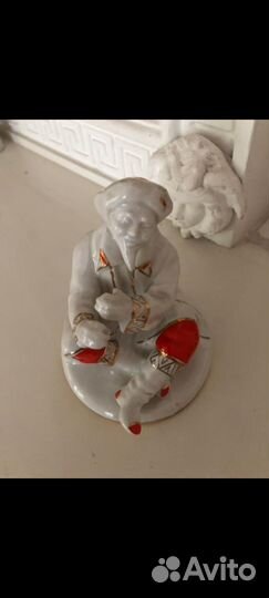 Фарфоровые статуэтки