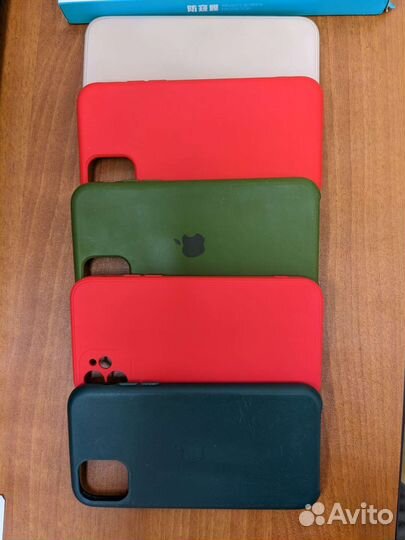 Защитное стекло и чехлы для iPhone 11