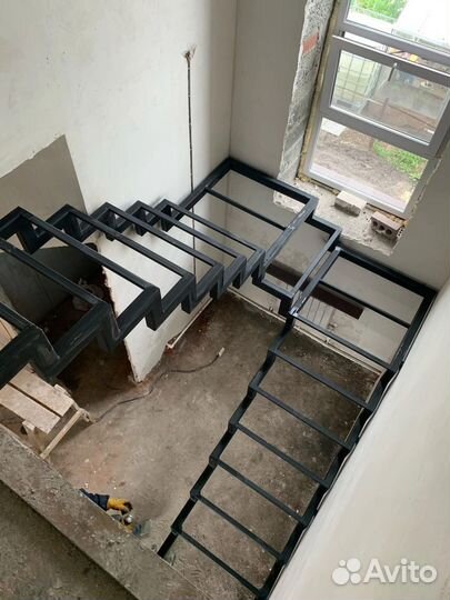 Металлическая лестница