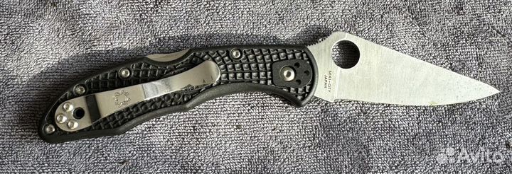 Нож delica spyderco4