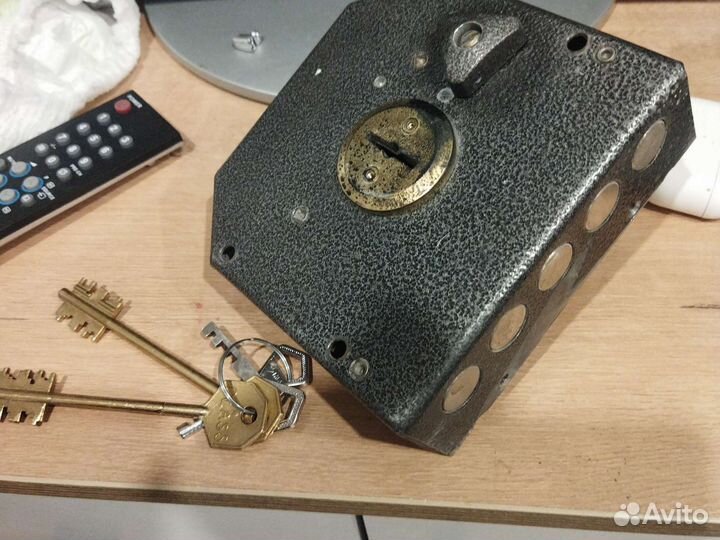 Дверной замок 3 ключа