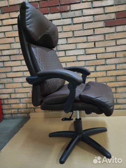 Кресло руководителя tetchair chief