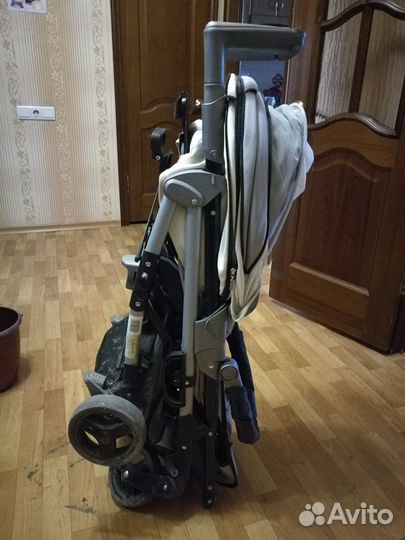 Коляска прогулочная