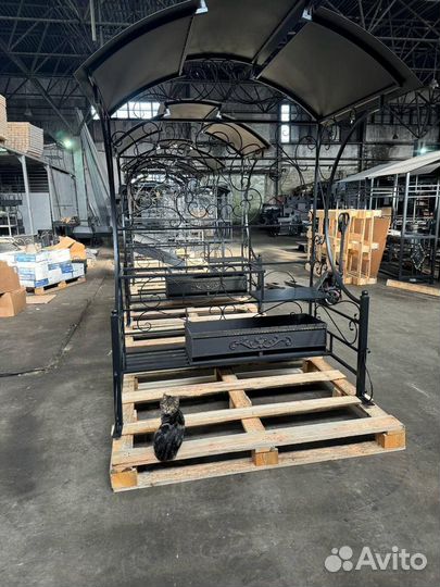 Кованые мангалы с крышей