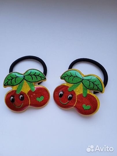 Банты и заколки для волос